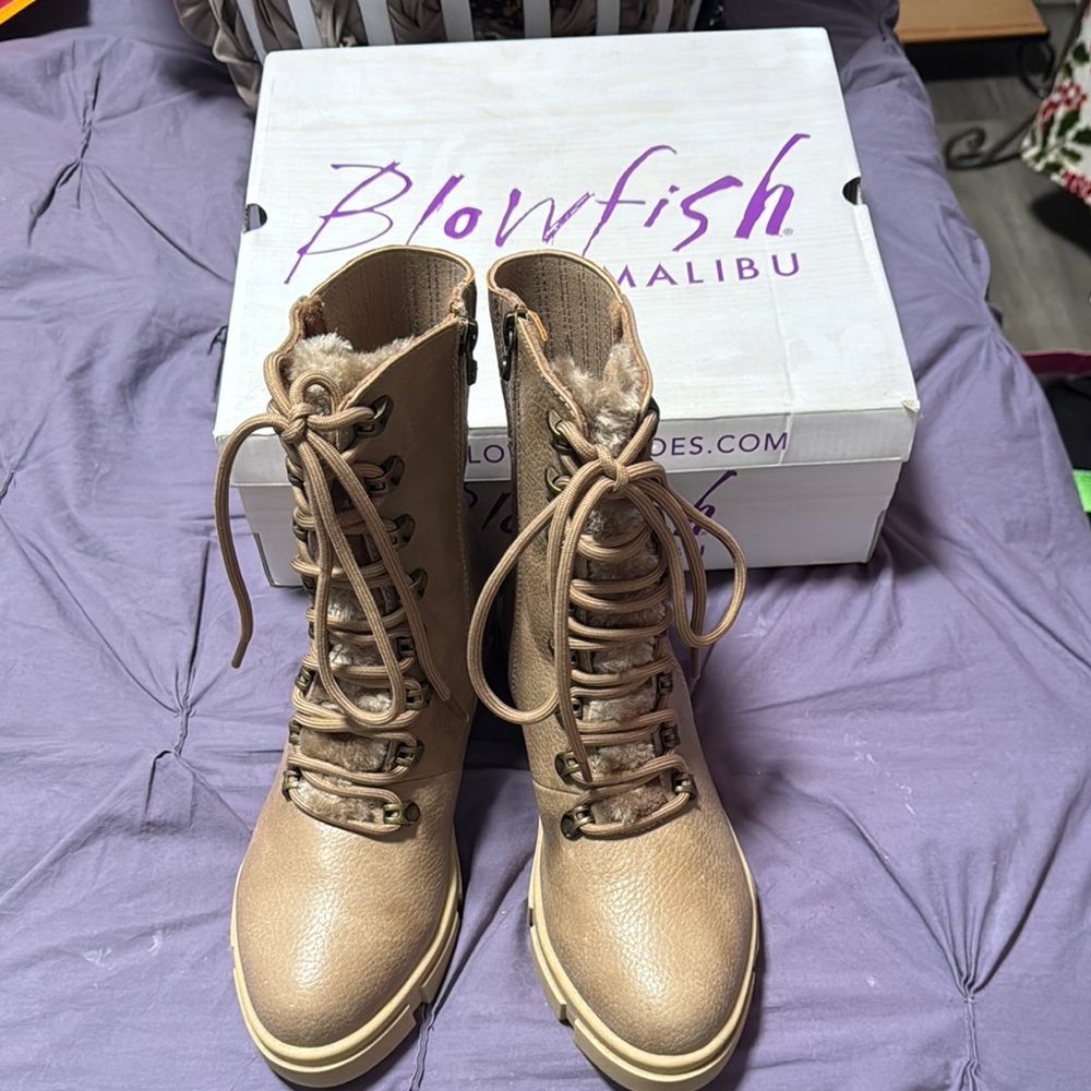 Blowfish Women's Lace Up Brown Boots
